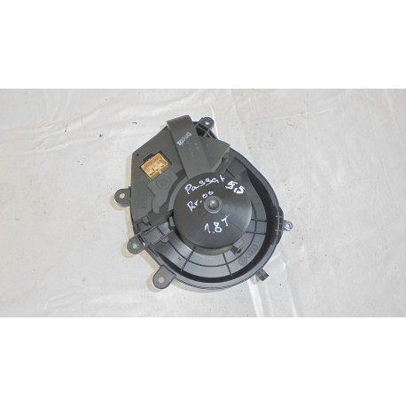 Volkswagen Passat B 5.5 4DV R.V 00-05 Ventilátor topení s klima