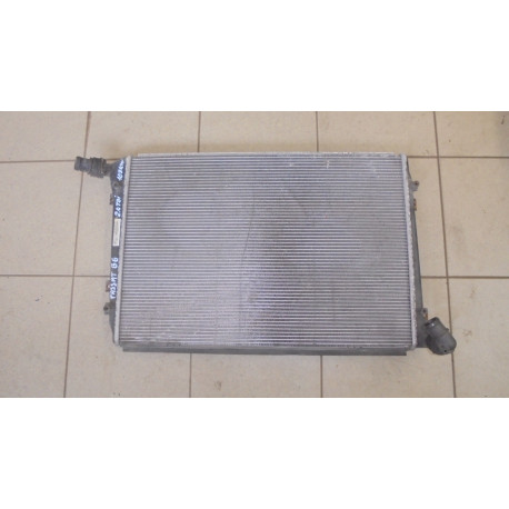 Volkswagen Passat B 6 2.0TDI 8V 103KW R.V 05-10 Chladič vody s klima