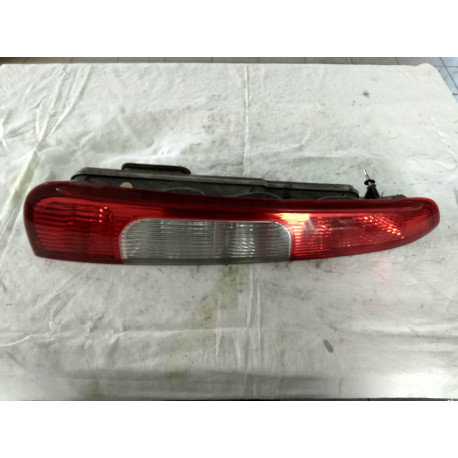 Ford C-Max 1.8 92KW R.V 03-07 Světlo L.Z