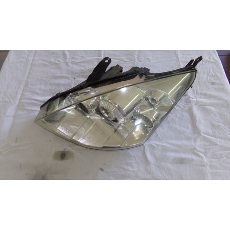 Ford Focus I Combi 1.6 16V 74KW R.V 01-04 Xenon L.P