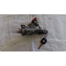 Volkswagen Polo 5DV 1.2HTP 40KW R.V 01-05 Zámková sada-vložka dveří P.P
