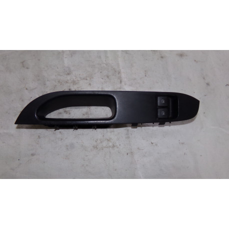 Seat Ibiza 3DV 1.4 16V 55KW R.V 02-05 Spínače ovládání oken L.P