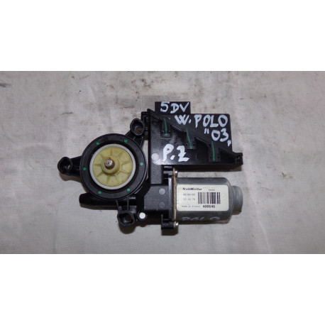 Volkswagen Polo 5DV 1.2HTP 40KW R.V 01-05 Motorek stahovačky P.Z