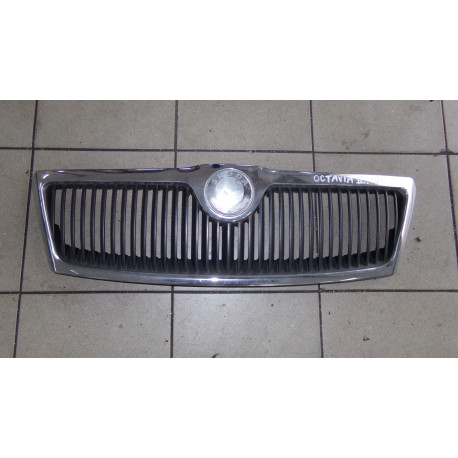 Škoda Octavia II Combi 2.0TDI PD 103KW R.V 04-09 Maska-poškozená-ulomené 2držáky dole