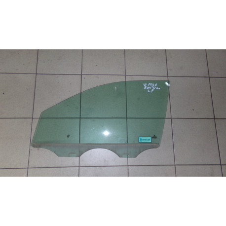 Volkswagen Polo 5DV 1.2HTP 40KW R.V 01-05 Sklo dveří L.P