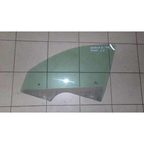 Škoda Octavia II Combi 2.0TDI PD 103KW R.V 04-09 Sklo dveří L.P