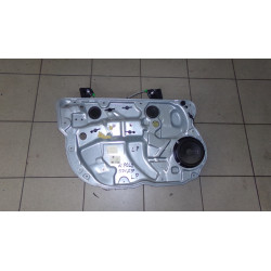 Volkswagen Polo 5DV 1.2HTP 40KW R.V 01-05 Elektrická stahovačka bez motorku L.P
