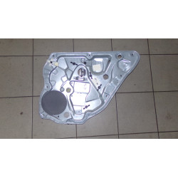 Volkswagen Polo 5DV 1.2HTP 40KW R.V 01-05 Elektrická stahovačka bez motorku P.Z