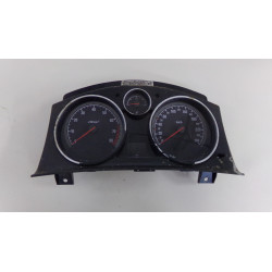 Opel Astra H 5DV 1.4 66KW R.V 04-09 Přístrojová deska