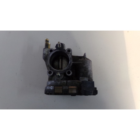Opel Corsa C 3DV 1.0 43KW R.V 00-03 Škrtící klapka