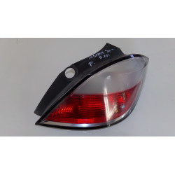 Opel Astra H 5DV 1.7CDTI 74KW R.V 04-09 Světlo P.Z