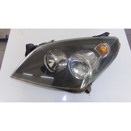 Opel Astra H 5DV 1.7CDTI 74KW R.V 04-09 Světlo L.P