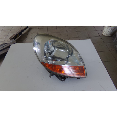 Renault kangoo 1.5DCI 48KW 03 -04 světlo P.P