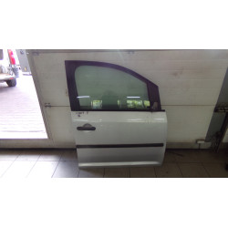 VW Caddy III R.V 04-10 Dveře P.P - stav viz foto