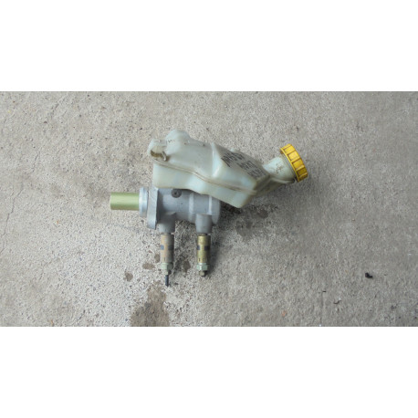 Ford Fiesta V 1.3 51KW R.V 01-05 Hlavní brzdový válec